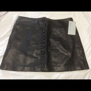 BNWT Vakko Sport Size 8 Lamb Leather Skirt.